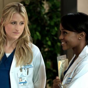 Still of Mamie Gummer and Aja Naomi King in Emily Owens M.D. (2012)