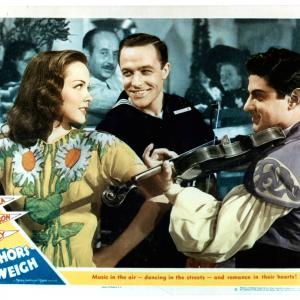 Still of Gene Kelly and Kathryn Grayson in Anchors Aweigh 1945