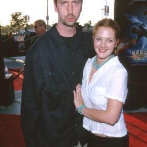 Drew Barrymore and Tom Green at event of Titan A.E. (2000)