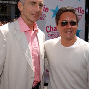 Brad Grey and Kevin McCormick at event of Carlis ir sokolado fabrikas (2005)
