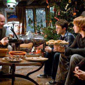 Still of Rupert Grint, Daniel Radcliffe, Bonnie Wright and David Yates in Haris Poteris ir netikras princas (2009)