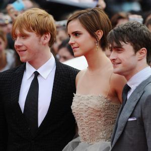 Rupert Grint Daniel Radcliffe and Emma Watson at event of Haris Poteris ir mirties relikvijos 2 dalis 2011