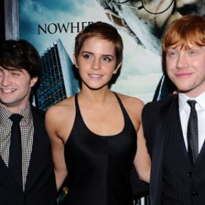 Tom Felton Rupert Grint Daniel Radcliffe and Emma Watson at event of Haris Poteris ir mirties relikvijos 1 dalis 2010