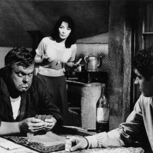 Still of Orson Welles, Bradford Dillman and Juliette Gréco in Crack in the Mirror (1960)
