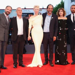 Ralph Fiennes, Luca Guadagnino, Corrado Guzzanti, Dakota Johnson, Matthias Schoenaerts and Tilda Swinton at event of A Bigger Splash (2015)