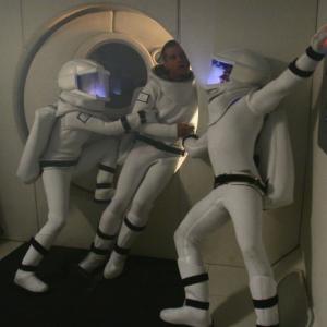 Still of Nikolaj Coster-Waldau, Sienna Guillory and Gene Farber in Virtuality (2009)