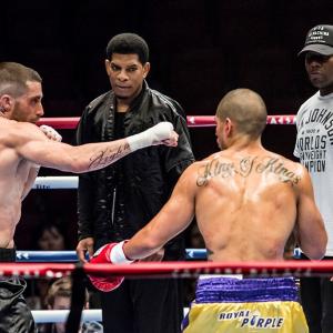 Still of Jake Gyllenhaal and Miguel Gomez in Southpaw (2015)