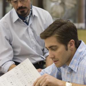 Still of Robert Downey Jr and Jake Gyllenhaal in Zodiac 2007