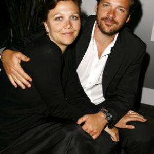 Maggie Gyllenhaal and Peter Sarsgaard at event of Paris je taime 2006