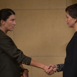 Still of Eve Best and Maggie Gyllenhaal in The Honourable Woman (2014)