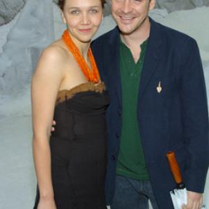 Maggie Gyllenhaal and Peter Sarsgaard at event of Diena po rytojaus 2004