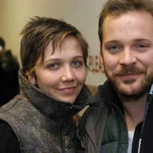 Maggie Gyllenhaal and Peter Sarsgaard at event of The Woodsman 2004