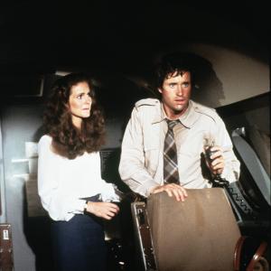 Still of Robert Hays and Julie Hagerty in Airplane! (1980)