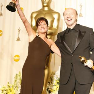 Paul Haggis and Cathy Schulman at event of The 78th Annual Academy Awards 2006