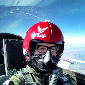 Flying in the Mighty F16 with the Thunderbirds