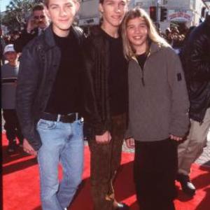 Isaac Hanson, Taylor Hanson and Zac Hanson at event of Jack Frost (1998)