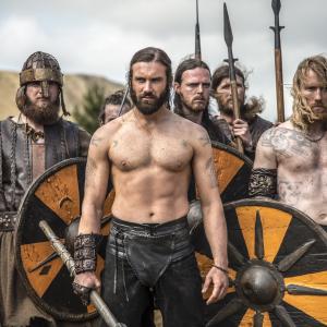 Still of Thorbjrn Harr and Clive Standen in Vikings 2013