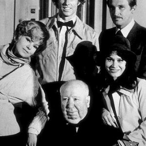 Alfred Hitchcock, Karen Black, Bruce Dern, Barbara Harris, Roy Thinnes