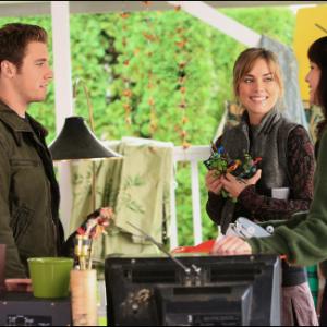 Still of Melinda Clarke, Bret Harrison and Jessica Stroup in Reaper (2007)