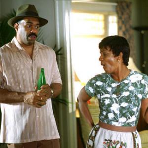 Still of Vanessa Bell Calloway and Steve Harvey in Love Don't Cost a Thing (2003)