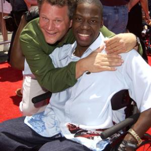 Peter Hastings and Daryl Mitchell at event of The Country Bears 2002