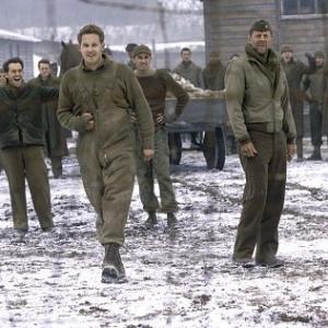 Still of Bruce Willis and Cole Hauser in Hart's War (2002)
