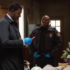 Still of Dennis Haysbert and Page Kennedy in Backstrom (2015)