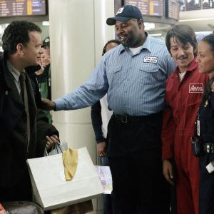 Still of Tom Hanks Barry Shabaka Henley Diego Luna Chi McBride and Zoe Saldana in Terminalas 2004