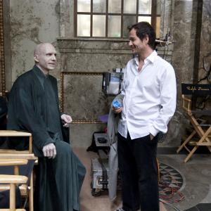 Still of Ralph Fiennes and David Heyman in Haris Poteris ir mirties relikvijos 2 dalis 2011