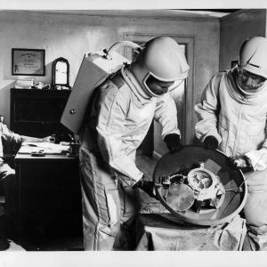 Still of Arthur Hill and James Olson in The Andromeda Strain (1971)