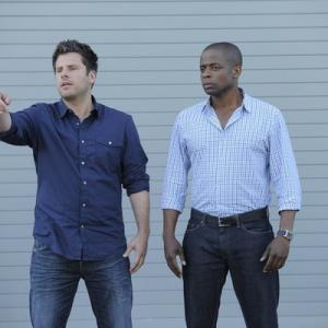 Still of Dul Hill and James Roday in Aiskiaregys 2006