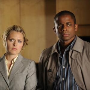 Still of Dul Hill and Maggie Lawson in Aiskiaregys 2006