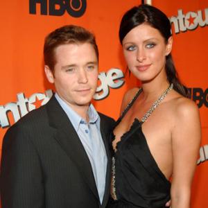 Kevin Connolly and Nicky Hilton at event of Entourage (2004)
