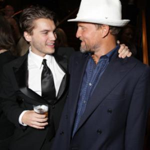Woody Harrelson and Emile Hirsch at event of Milk 2008