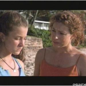 Hallee Hirsh as Rachel Greene with Alex Kingston in ER Epidode On the Beach 2002