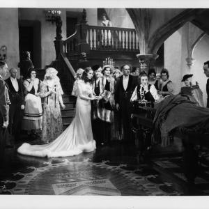 Still of Elsa Lanchester and Valerie Hobson in Bride of Frankenstein (1935)