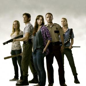 Still of Laurie Holden, Andrew Lincoln, Sarah Wayne Callies and Jon Bernthal in Vaiksciojantys negyveliai (2010)