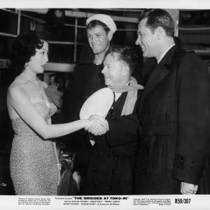 Still of William Holden, Mickey Rooney, Keiko Awaji and Earl Holliman in The Bridges at Toko-Ri (1954)