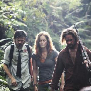 Still of Jeremy Davies Josh Holloway and Rebecca Mader in Dinge 2004