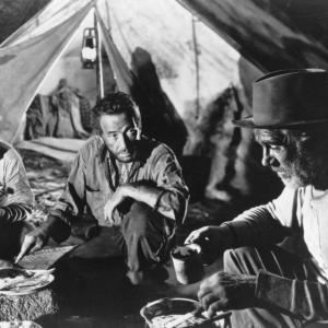 Still of Humphrey Bogart, Tim Holt and Walter Huston in The Treasure of the Sierra Madre (1948)