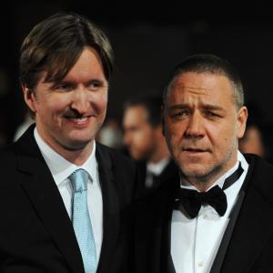 Russell Crowe and Tom Hooper at event of Vargdieniai (2012)