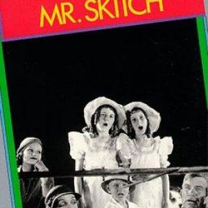 Wally Albright Rochelle Hudson Zasu Pitts Cleora Robb Glorea Robb and Will Rogers in Mr Skitch 1933