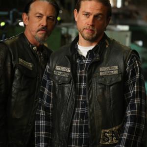 Still of Tommy Flanagan and Charlie Hunnam in Sons of Anarchy 2008