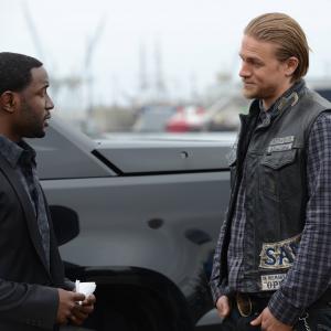 Still of Charlie Hunnam and Rich Paul in Sons of Anarchy 2008