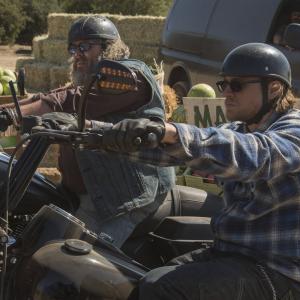 Still of Charlie Hunnam and Mark Boone in Sons of Anarchy 2008