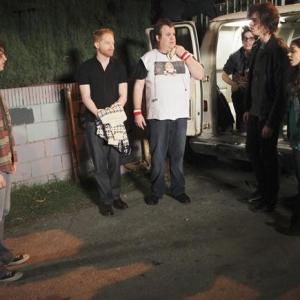 Still of Jesse Tyler Ferguson, Sarah Hyland, Eric Stonestreet and Reid Ewing in Moderni seima (2009)