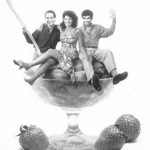 Vladimir Cruz, Mirta Ibarra and Jorge Perugorría in Fresa y chocolate (1993)
