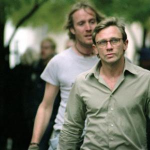 Still of Daniel Craig and Rhys Ifans in Enduring Love 2004