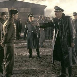 Still of Colin Farrell and Marcel Iures in Harts War 2002