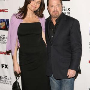Minnie Driver and Eddie Izzard at event of The Riches (2007)